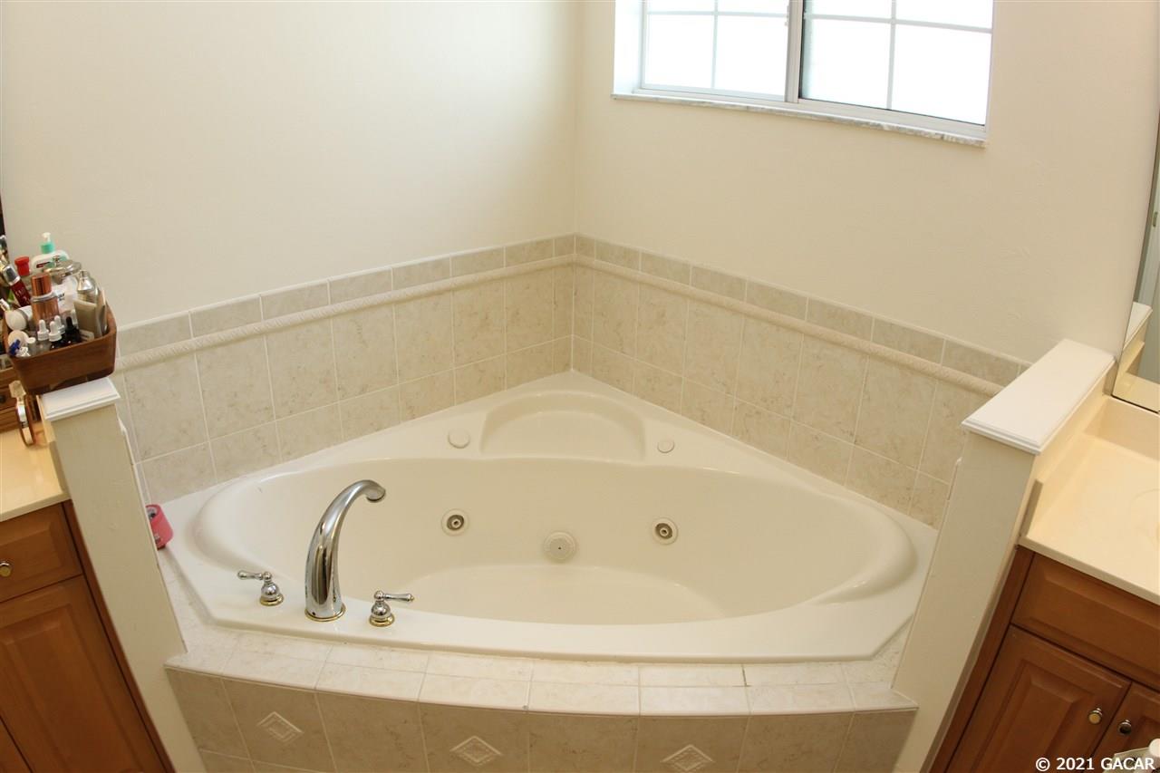 929 Southwest 83rd Terrace Gainesville, FL 32607 - Photo 16 of 24