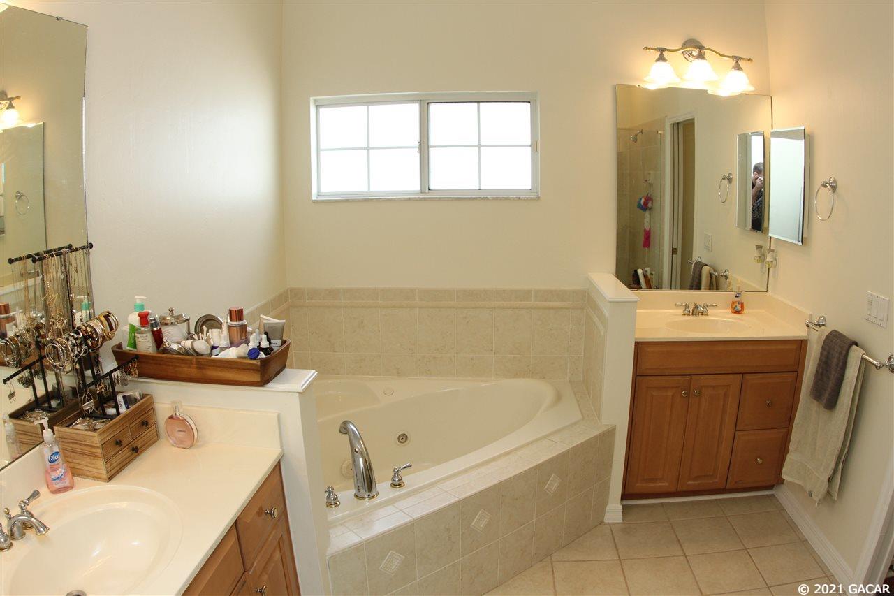 929 Southwest 83rd Terrace Gainesville, FL 32607 - Photo 17 of 24
