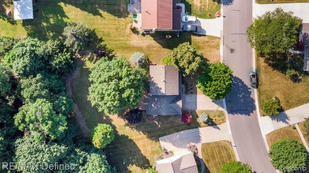 2119 North Fairview Lane Rochester, MI 48306 - Photo 32 of 33 2119-North-Fairview-31.jpg