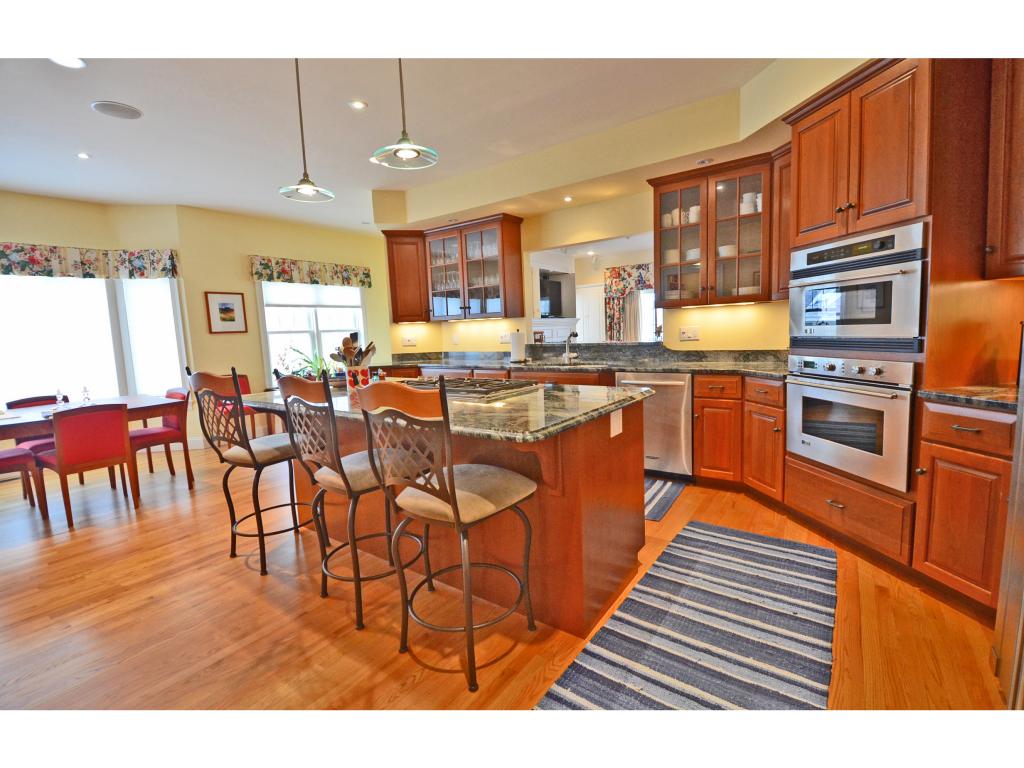 100 Shepard's Cove Road, Unit J2 Kittery, ME 03904 - Photo 2 of 32 Gallery Image 2