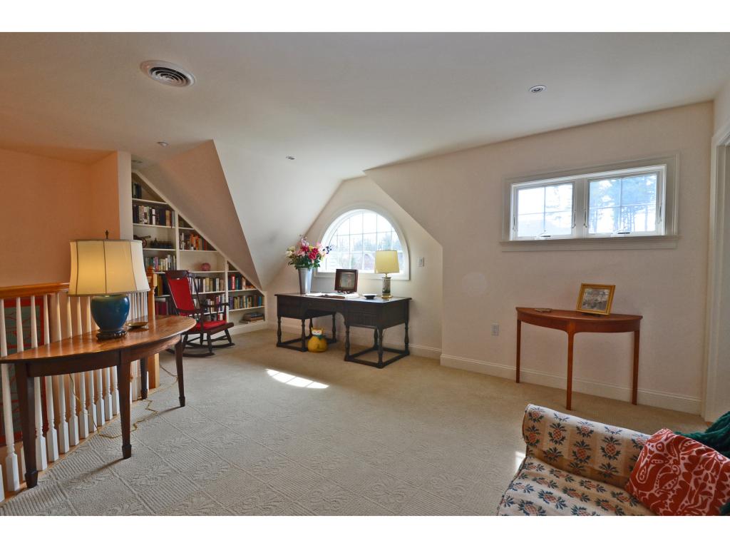 100 Shepard's Cove Road, Unit J2 Kittery, ME 03904 - Photo 17 of 32 Gallery Image 17