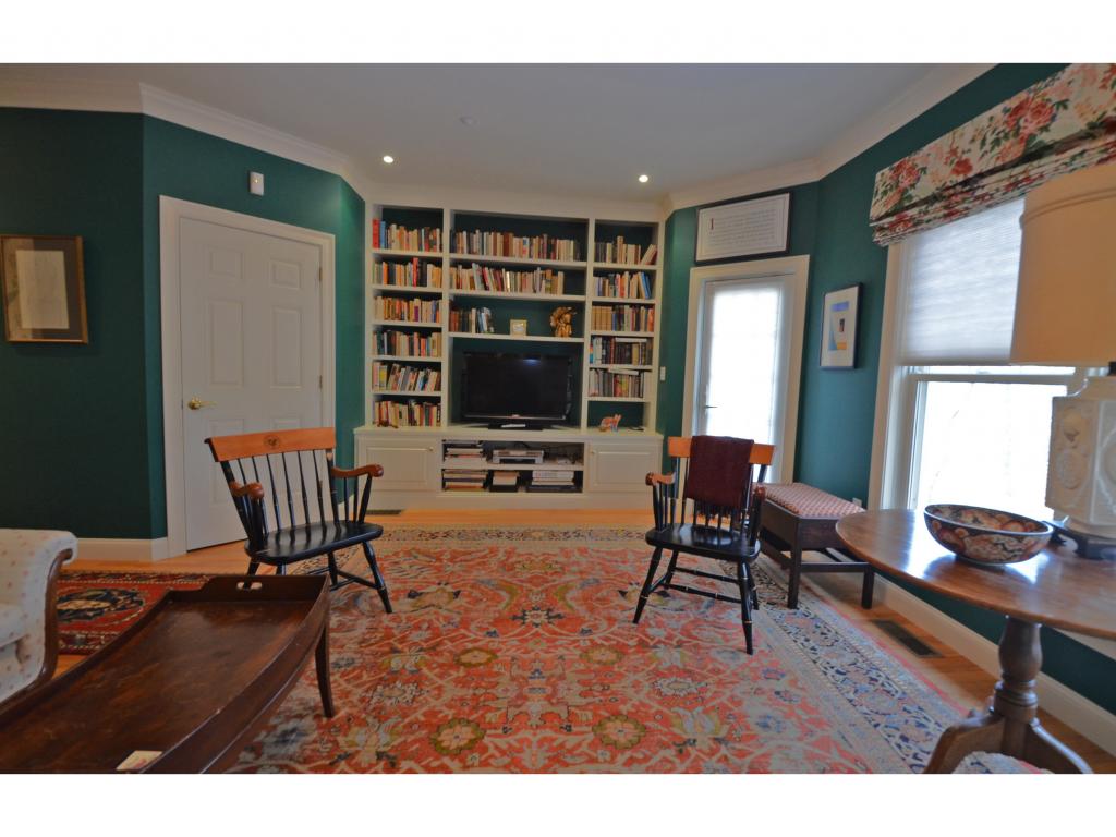 100 Shepard's Cove Road, Unit J2 Kittery, ME 03904 - Photo 9 of 32 Gallery Image 9