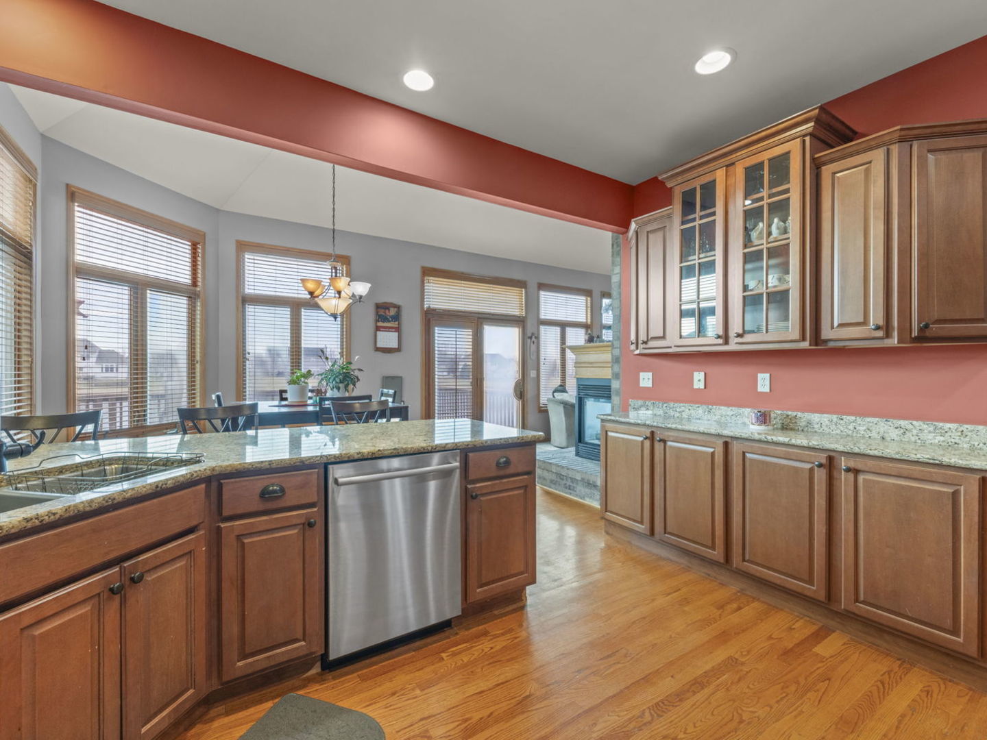 402 Northgate Drive Sycamore, IL 60178 - Photo 8 of 33