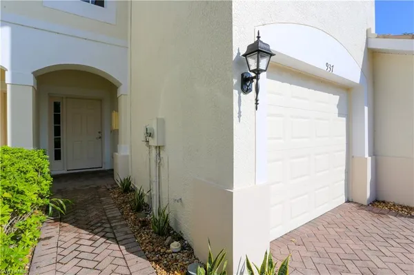 $2,195 | 937 Hampton Circle, Naples, FL 34105