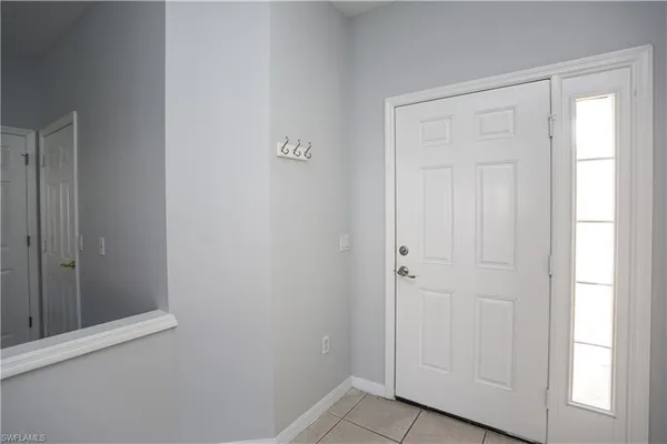 $2,195 | 937 Hampton Circle, Naples, FL 34105