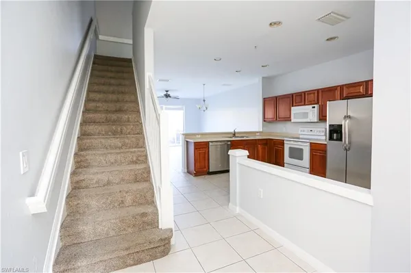 $2,195 | 937 Hampton Circle, Naples, FL 34105