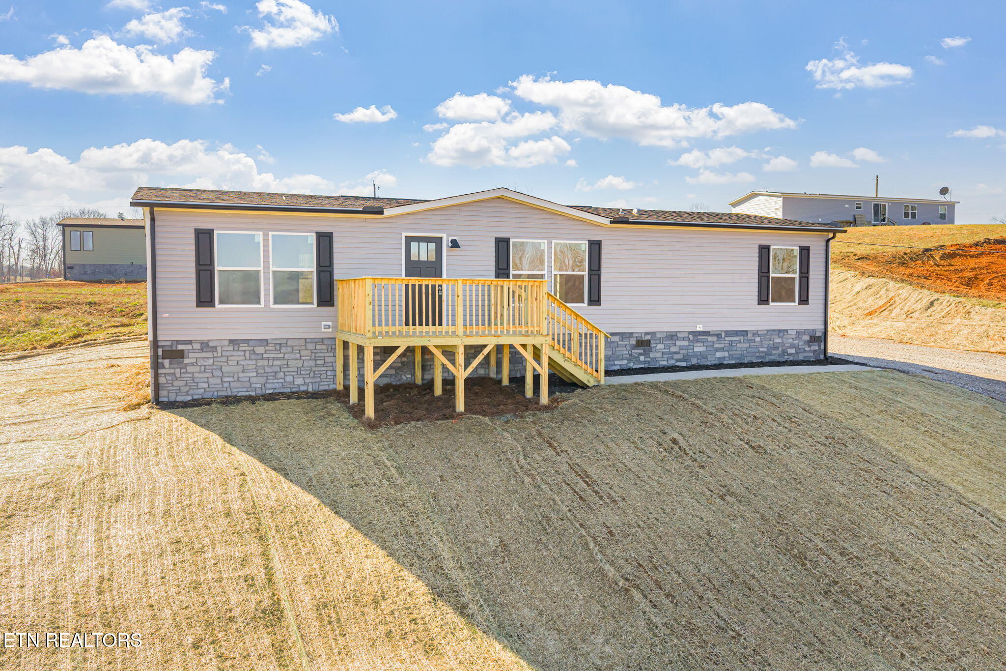 200 Laura Boling Loop Road Strawberry Plains, TN 37871 - Photo 2 of 44 1-2