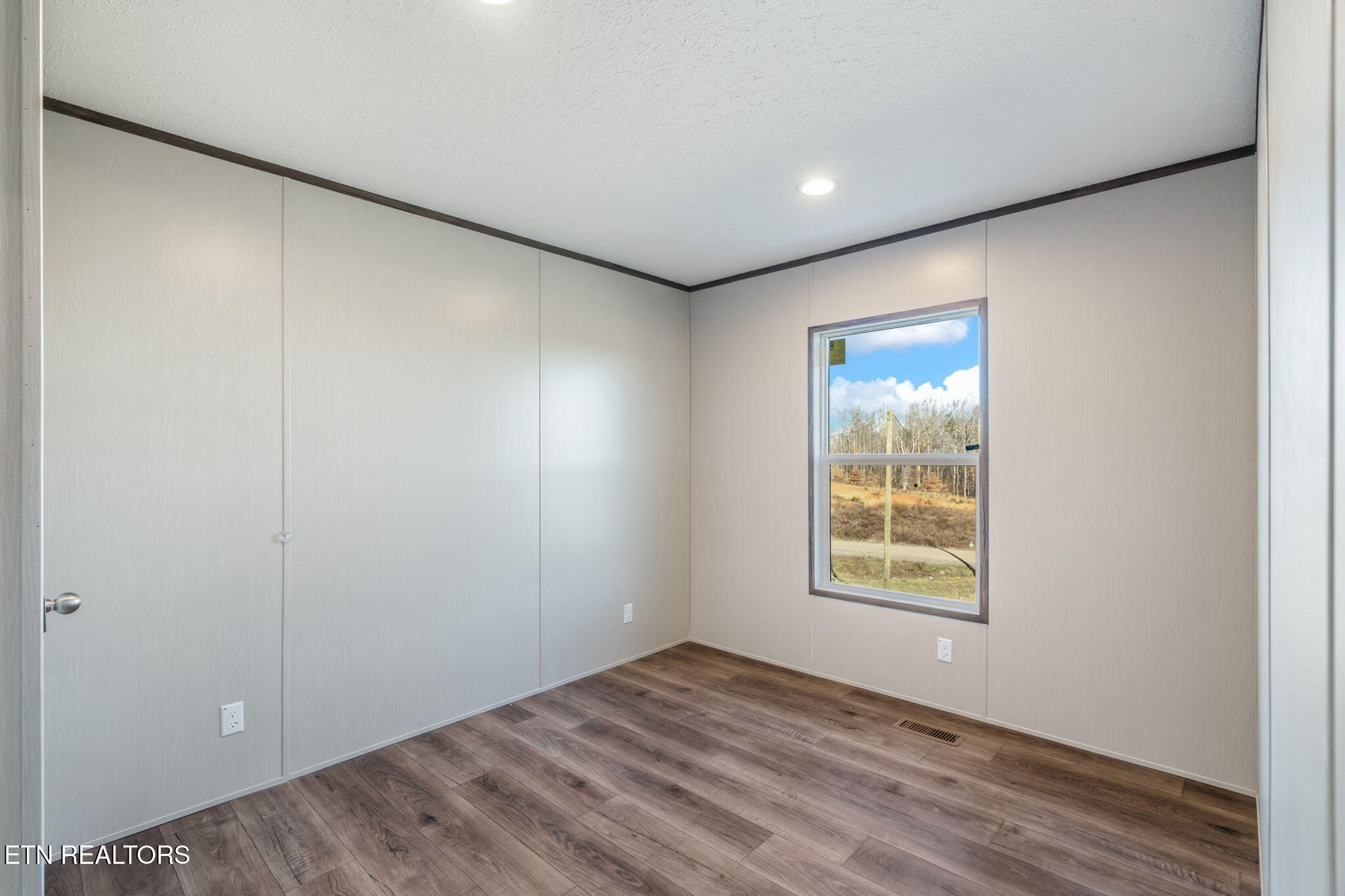 200 Laura Boling Loop Road Strawberry Plains, TN 37871 - Photo 40 of 44 36