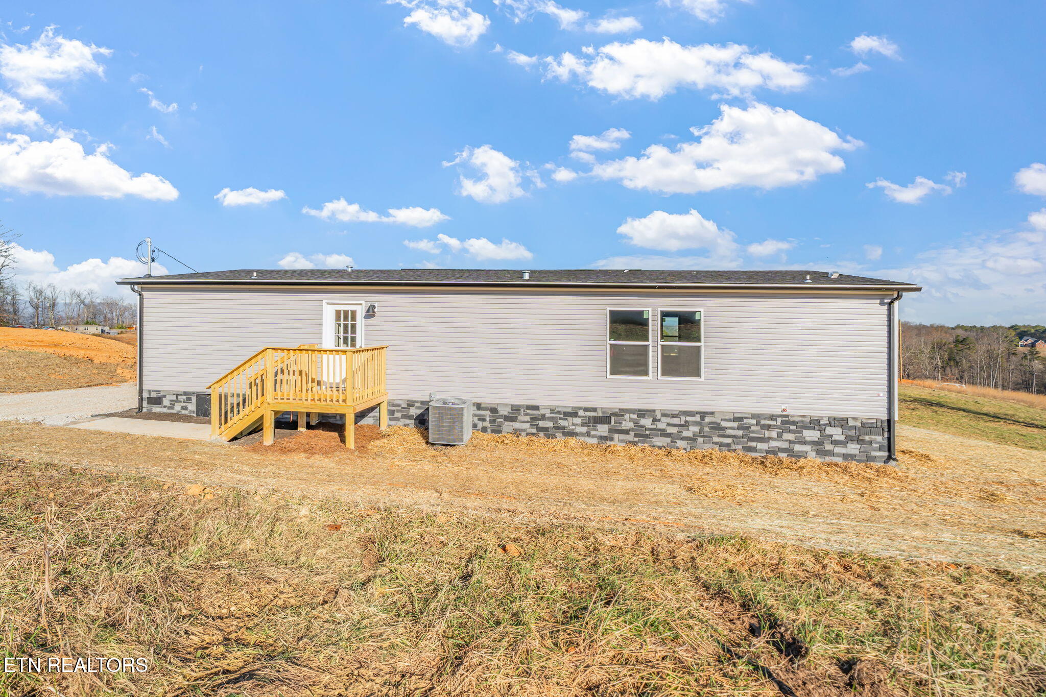 200 Laura Boling Loop Road Strawberry Plains, TN 37871 - Photo 7 of 44 8