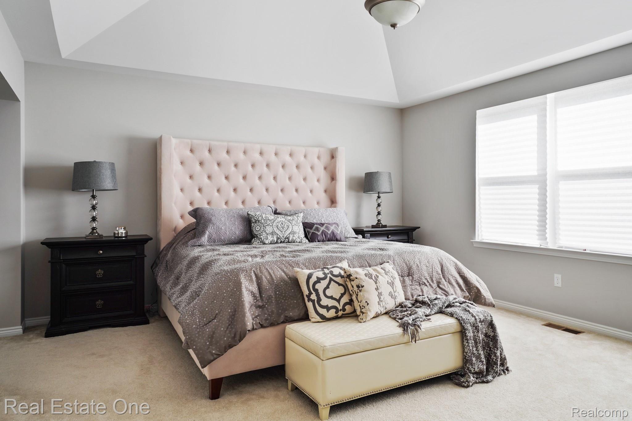 3856 Somerset Circle Rochester, MI 48309 - Photo 13 of 27 Master Bedroom 1.jpg