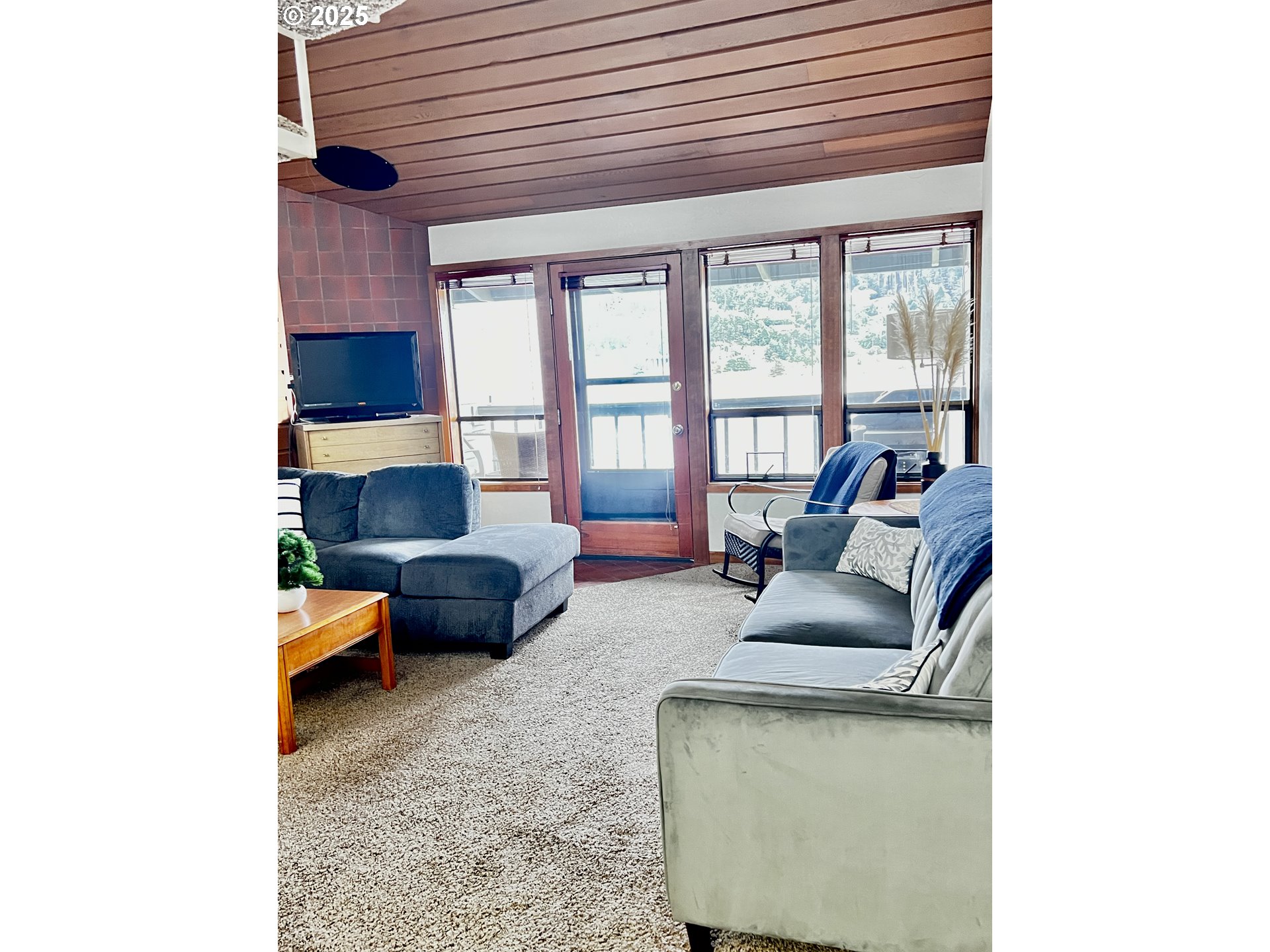 94304 Wedderburn Loop, Unit 443 Gold Beach, OR 97444 - Photo 2 of 15