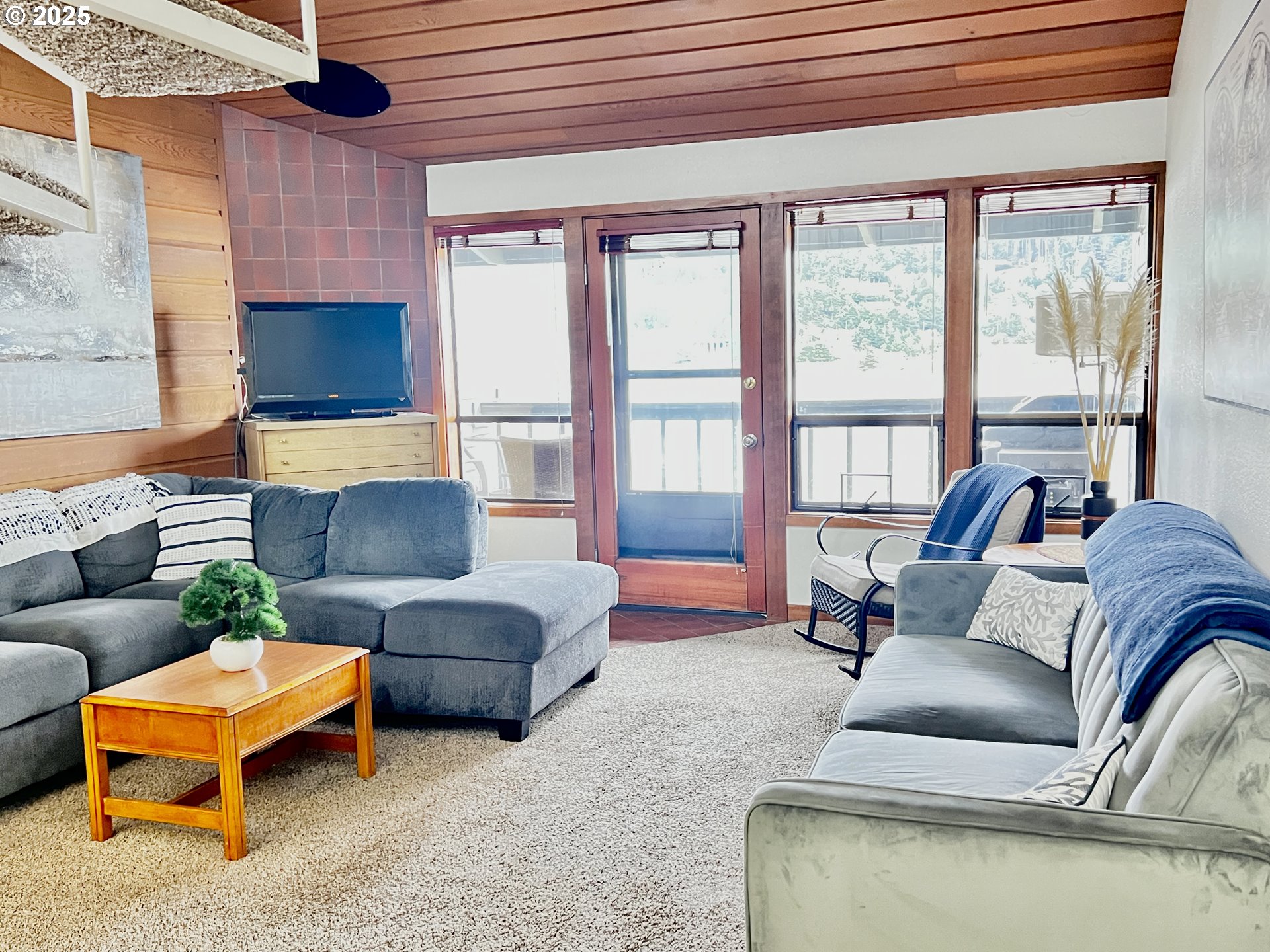 94304 Wedderburn Loop, Unit 443 Gold Beach, OR 97444 - Photo 3 of 15