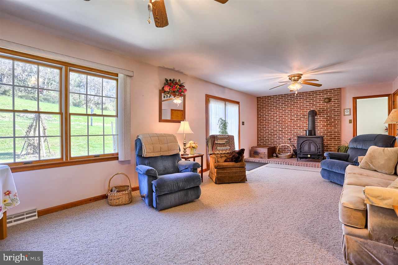 3267 West Springfield Road Glen Rock, PA 17327 - Photo 3 of 29 Gallery Image 3