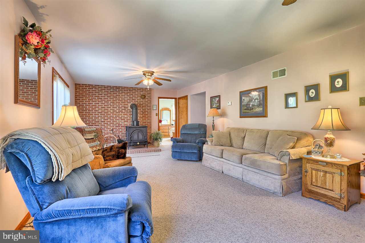 3267 West Springfield Road Glen Rock, PA 17327 - Photo 4 of 29 Gallery Image 4