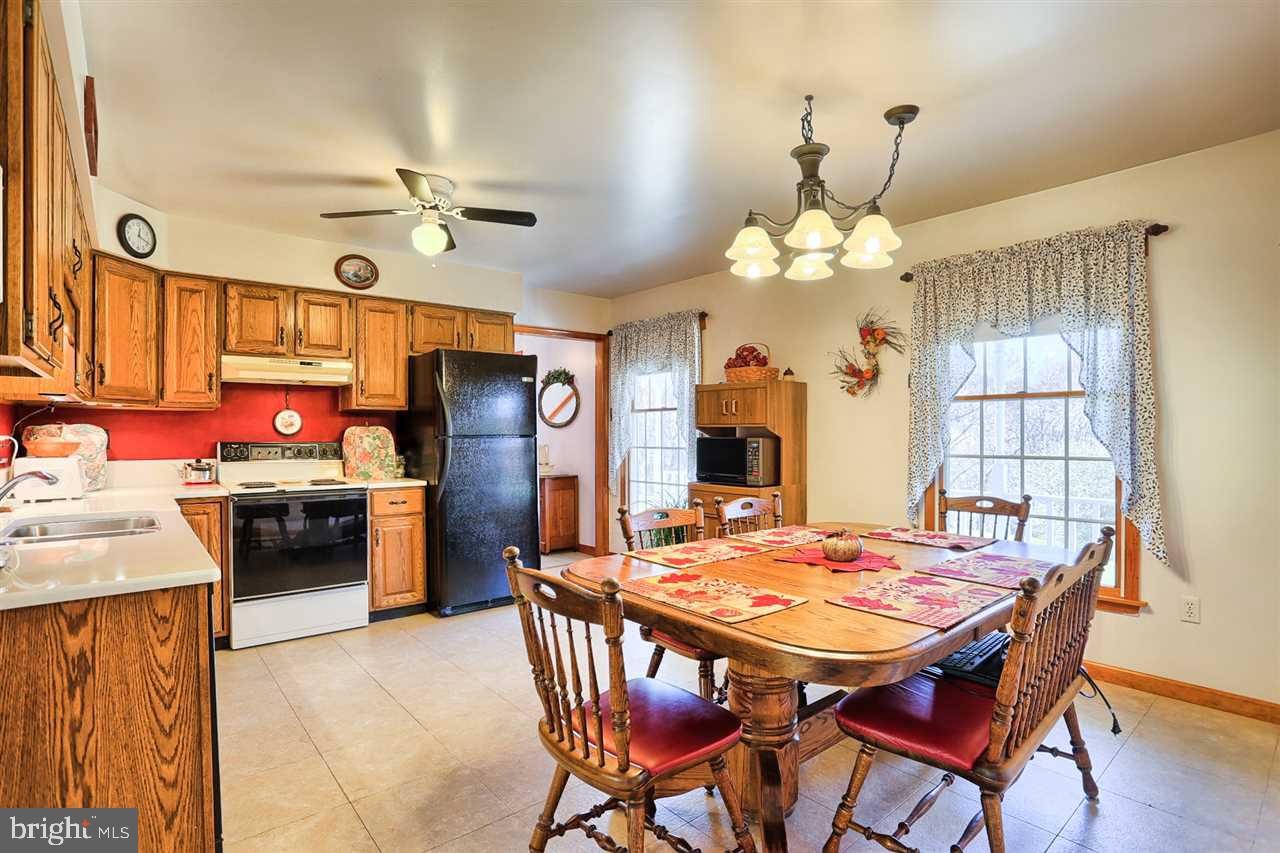 3267 West Springfield Road Glen Rock, PA 17327 - Photo 8 of 29 Gallery Image 8