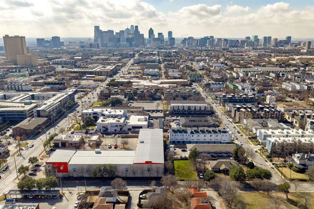 1725 North Prairie Avenue Dallas, TX 75204 - Photo 2 of 7 an aerial view of a city