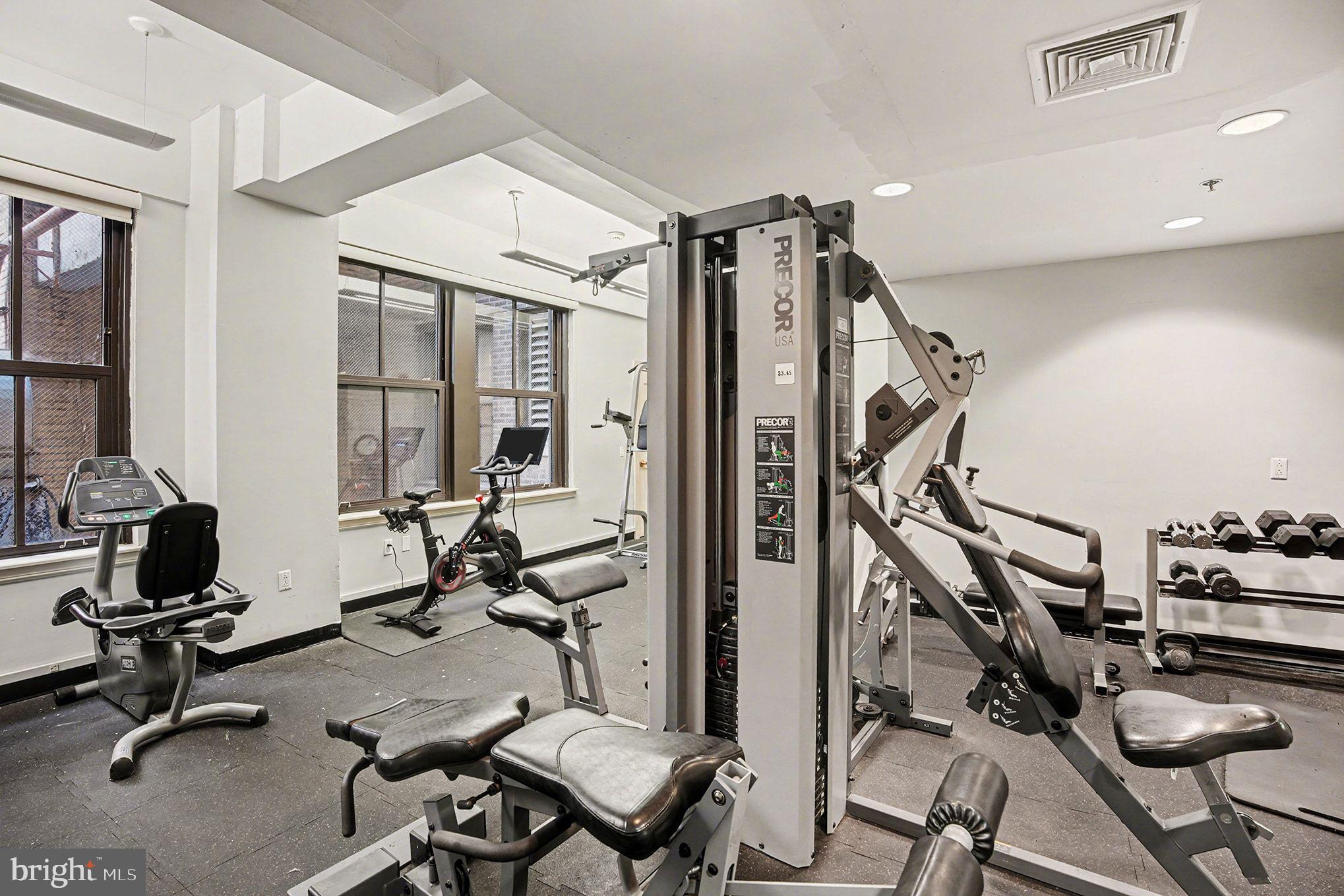 1500 Chestnut Street, Unit 8C Philadelphia, PA 19102 - Photo 5 of 33