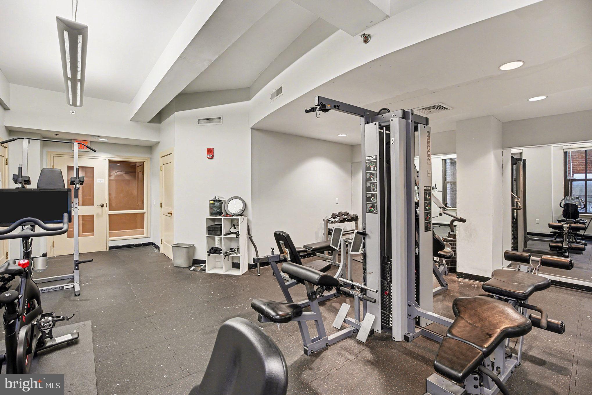 1500 Chestnut Street, Unit 8C Philadelphia, PA 19102 - Photo 6 of 33