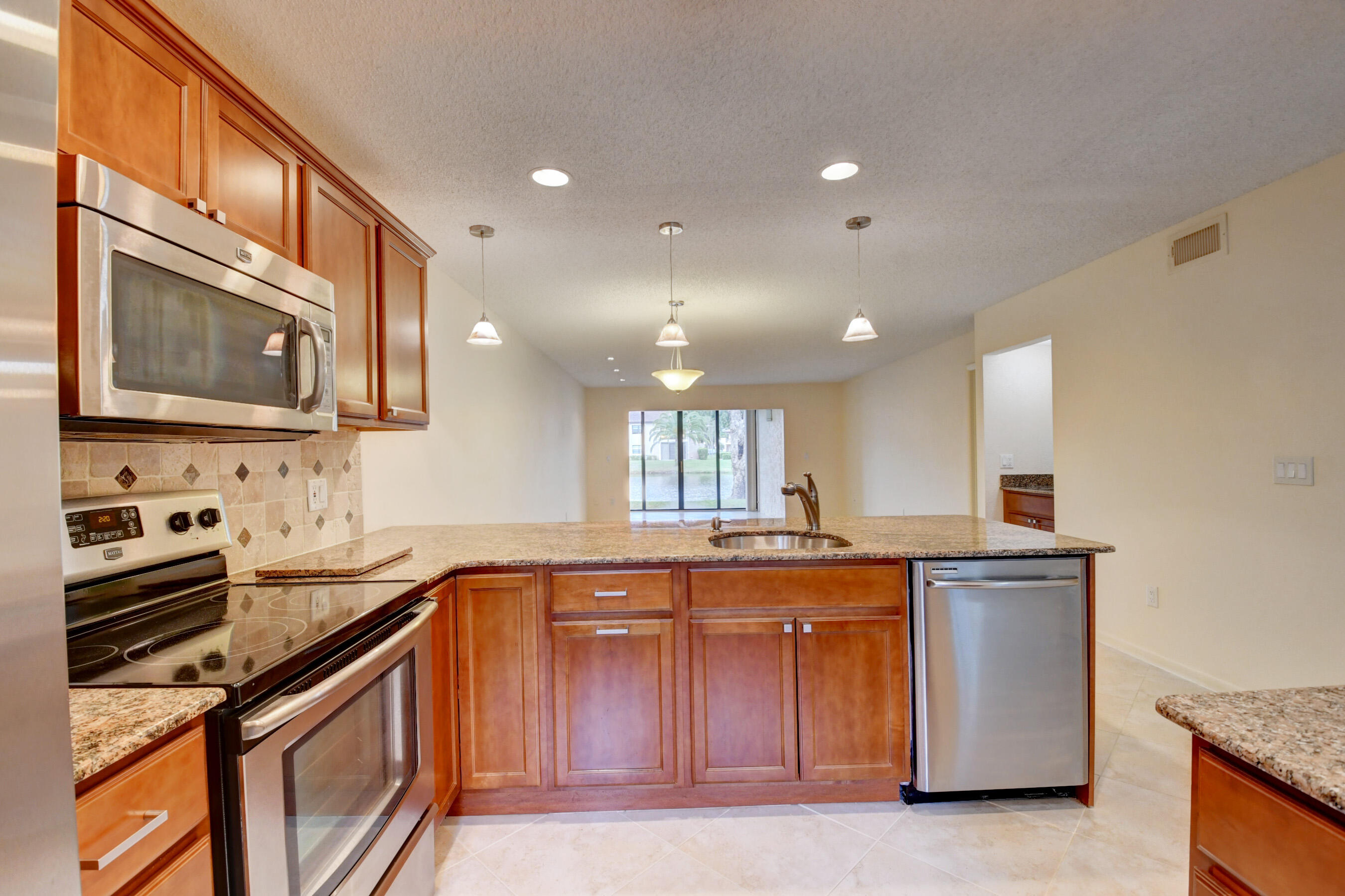 9277 Vista Del Lago, Unit E Boca Raton, FL 33428 - Photo 6 of 40 31_dsc_3096_097_098_099_100