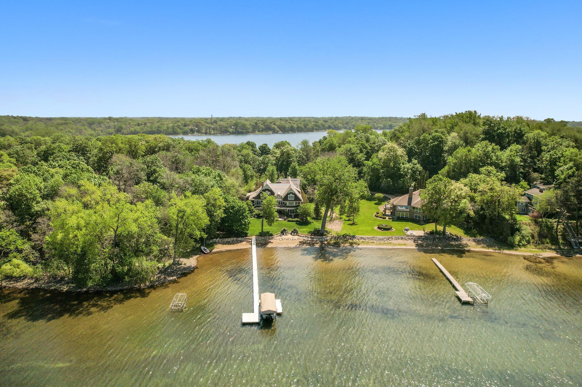 34 Peninsula Road Dellwood, MN 55110 - Photo 1 of 1 Gallery Image 1