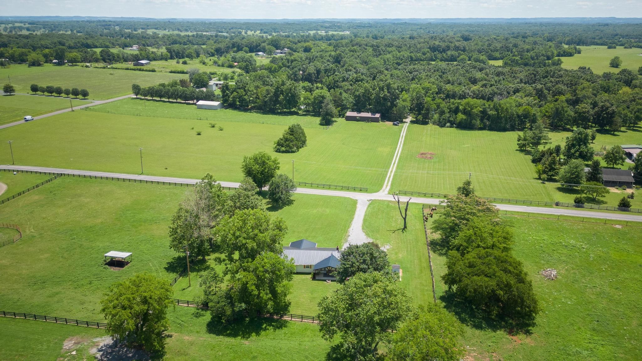 363 Cartwright Road Shelbyville, TN 37160 - Photo 5 of 54 Gallery Image 5