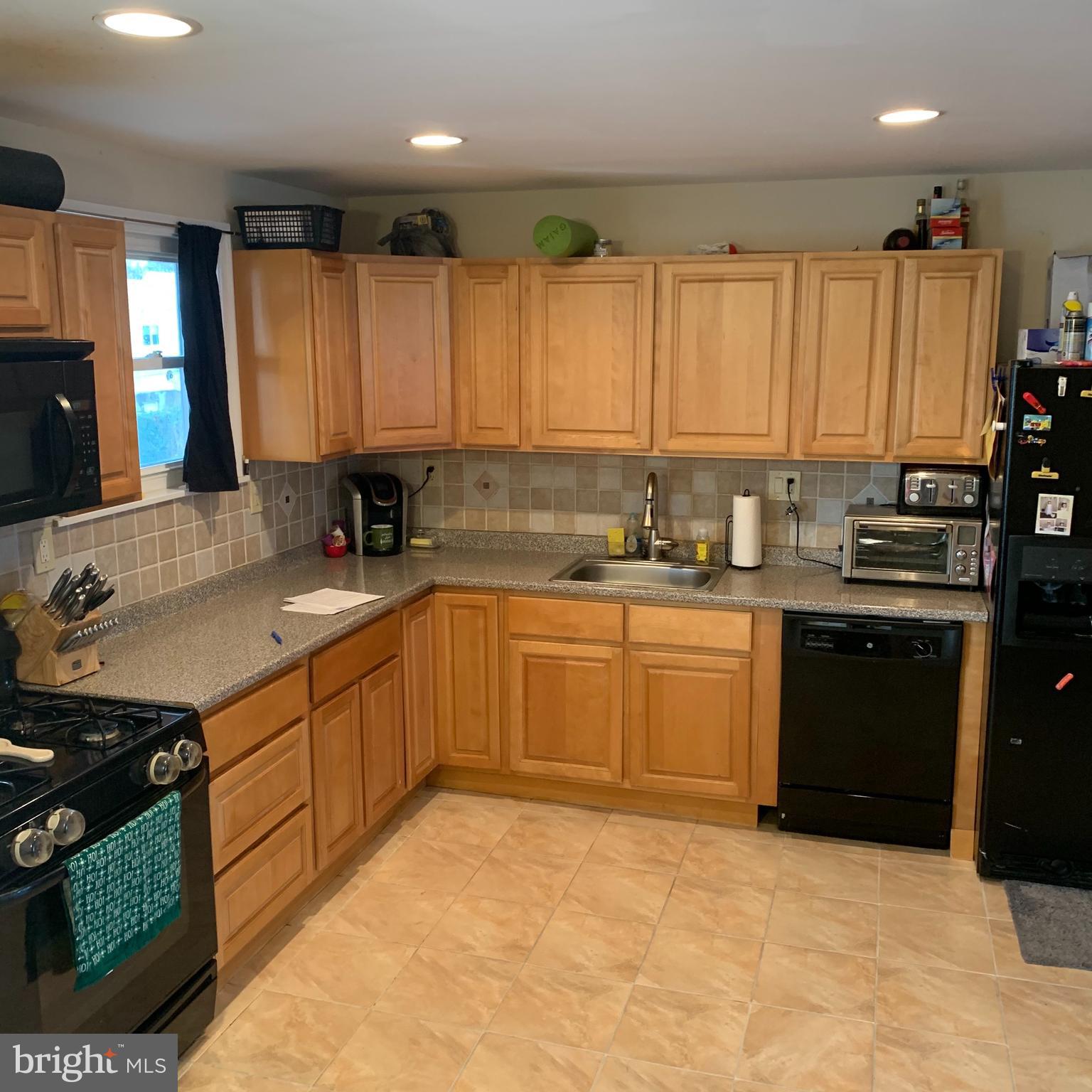 3138 Derry Road Philadelphia, PA 19154 - Photo 7 of 28 Gallery Image 7