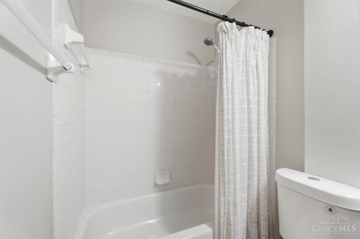 9575 Deer Track Road West Chester, OH 45069 - Photo 28 of 56