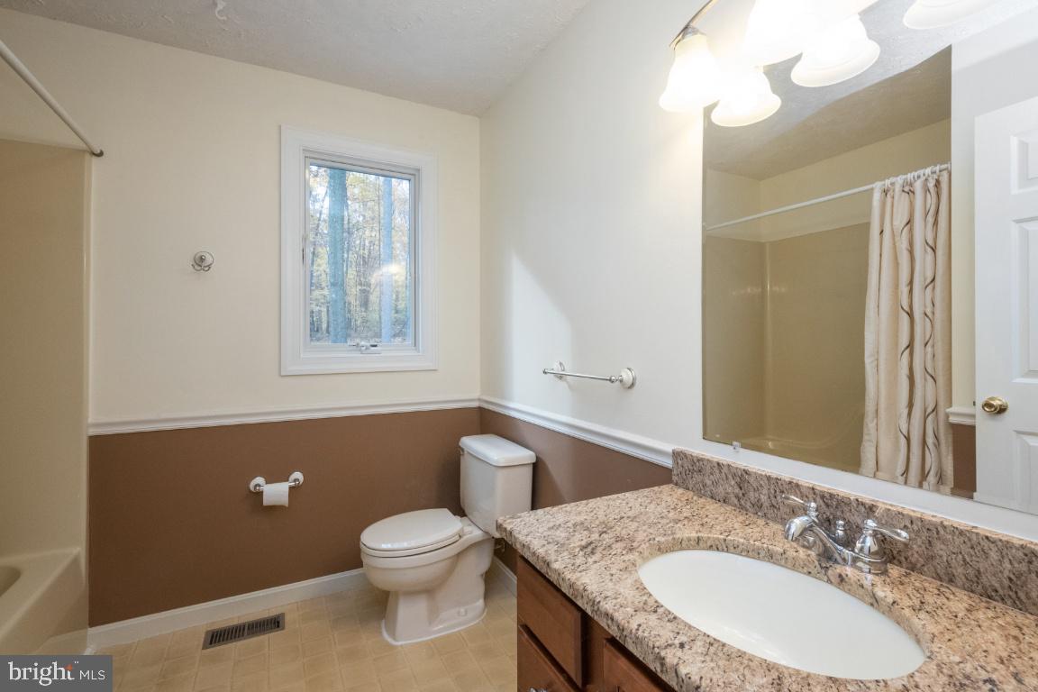 321 John Owings Road Westminster, MD 21158 - Photo 36 of 72 Hall Full Bath
