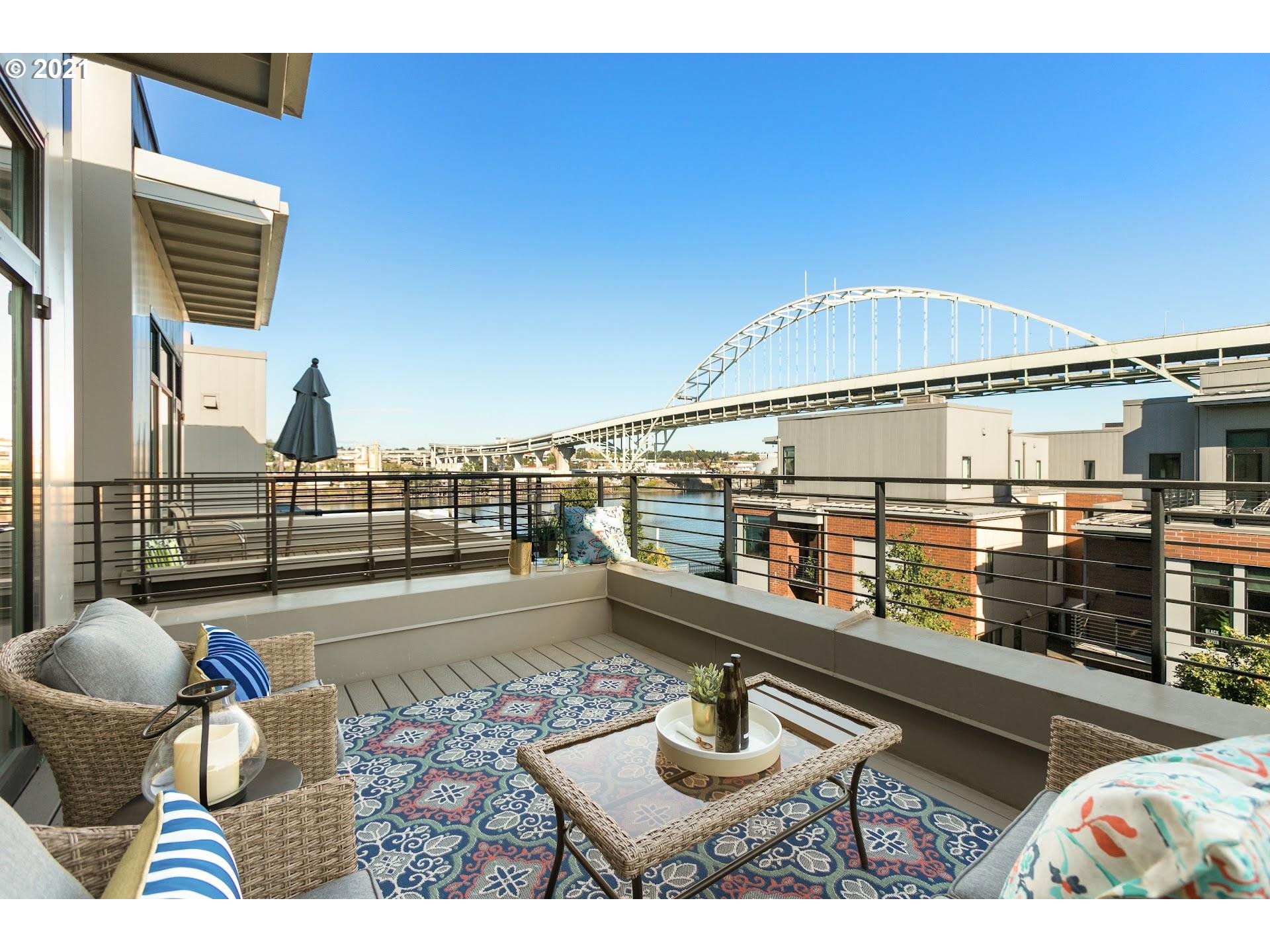 1652 Northwest Riverscape Street Portland, OR 97209 - Photo 2 of 30 Gallery Image 2