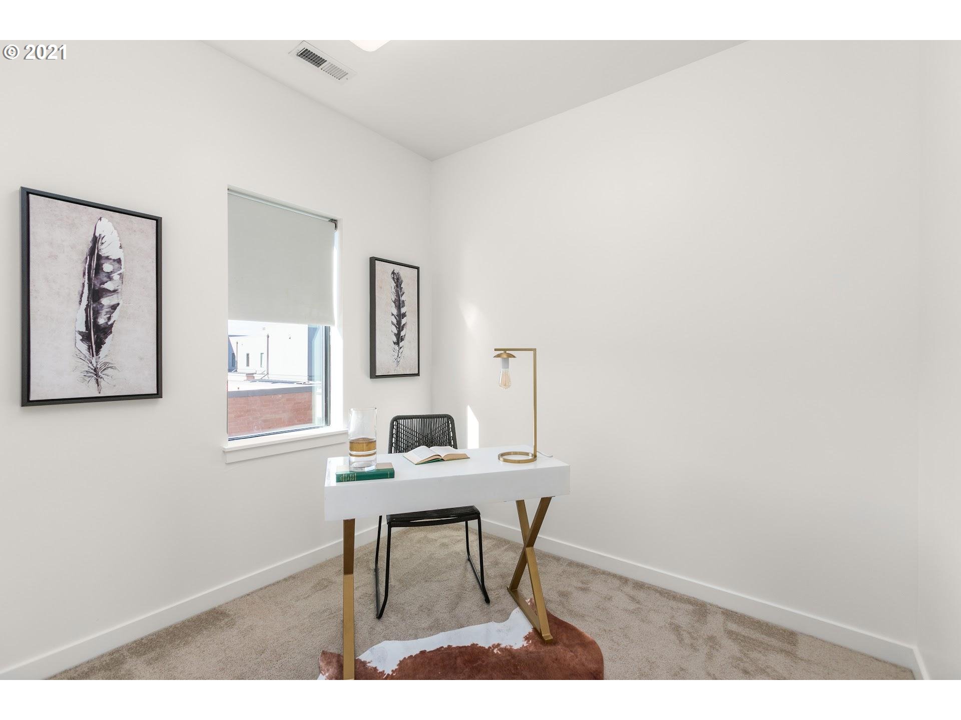 1652 Northwest Riverscape Street Portland, OR 97209 - Photo 16 of 30 Gallery Image 16