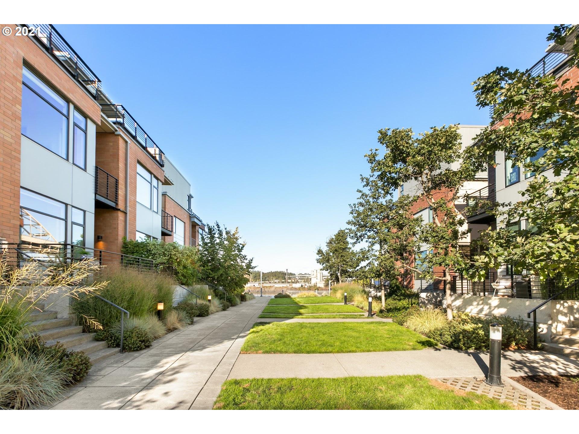 1652 Northwest Riverscape Street Portland, OR 97209 - Photo 26 of 30 Gallery Image 26