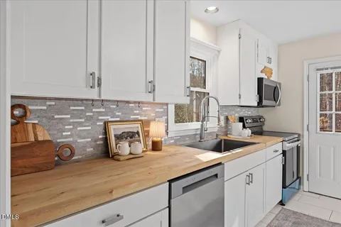 $600,000 | 3612 Penhurst Place, Raleigh, NC 27613