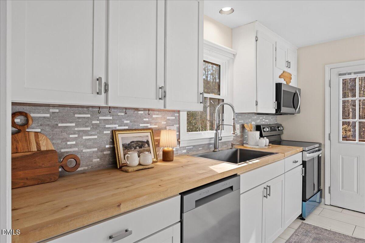 3612 Penhurst Place Raleigh, NC 27613 - Photo 16 of 50 17-2A1A3635