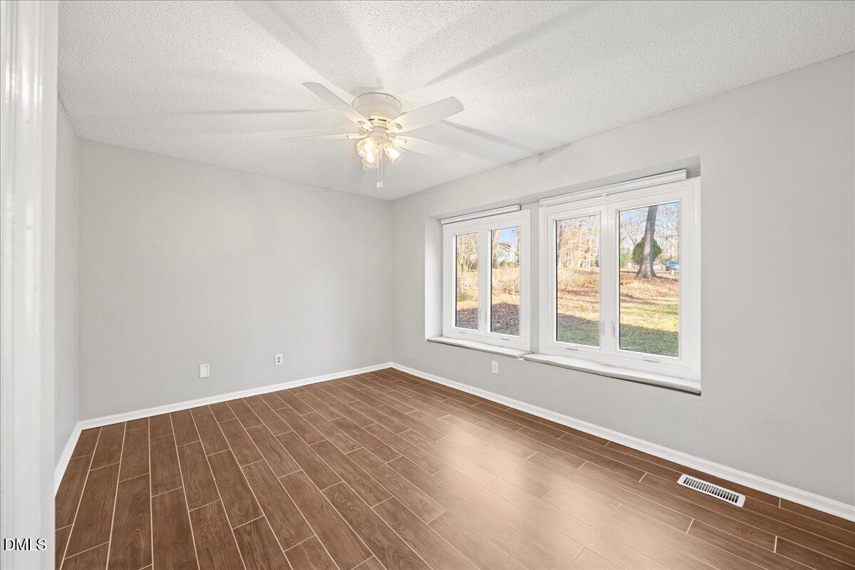 3612 Penhurst Place Raleigh, NC 27613 - Photo 31 of 50 25-2A1A3659