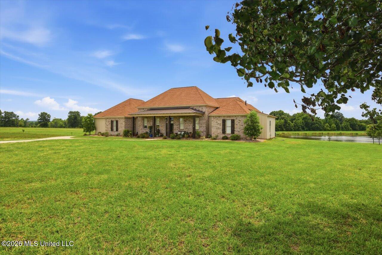 109 Hannalea Place Flora, MS 39071 - Photo 2 of 77 02-109 Hannalea Pl _ Hometoursms.com