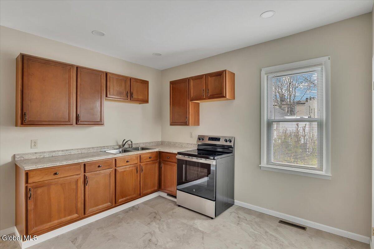 39 111th Street Troy, NY 12182 - Photo 16 of 31 14-P1609466