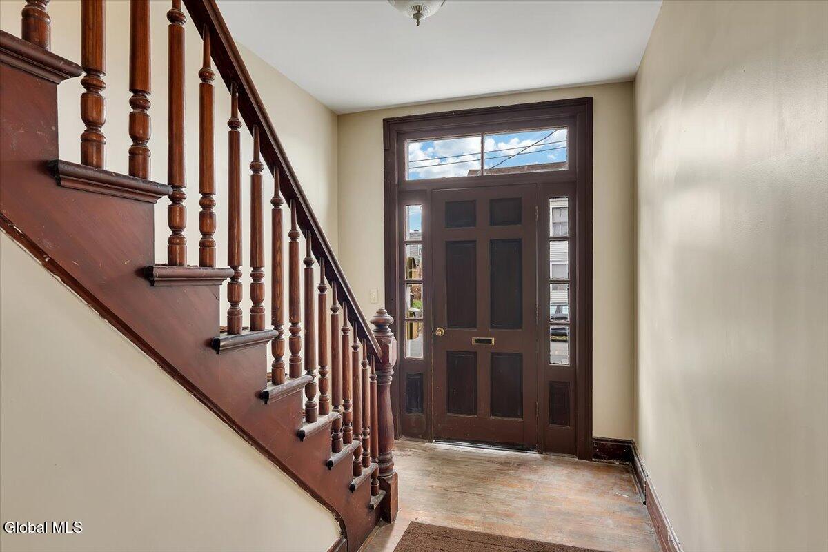 39 111th Street Troy, NY 12182 - Photo 5 of 31 06-P1609407