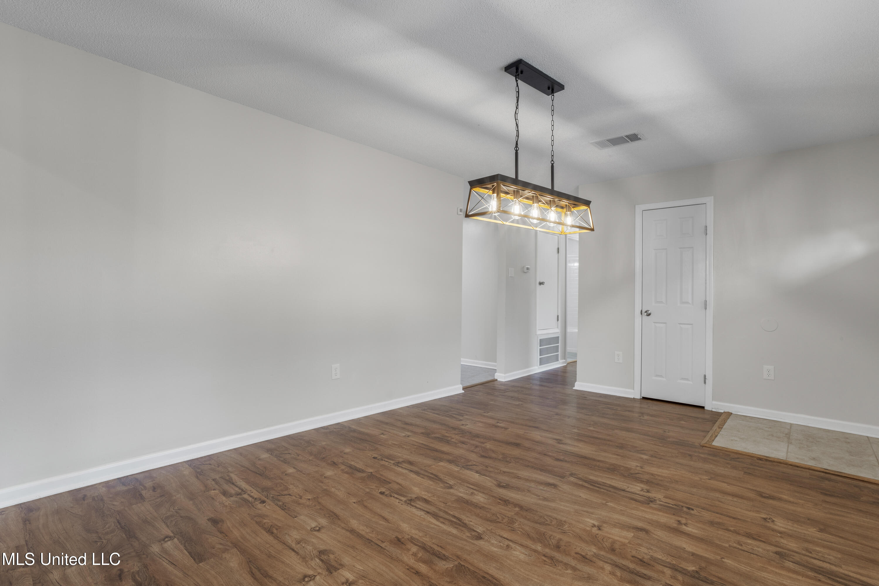 14465 Lumpkin Road Gulfport, MS 39503 - Photo 6 of 35 007