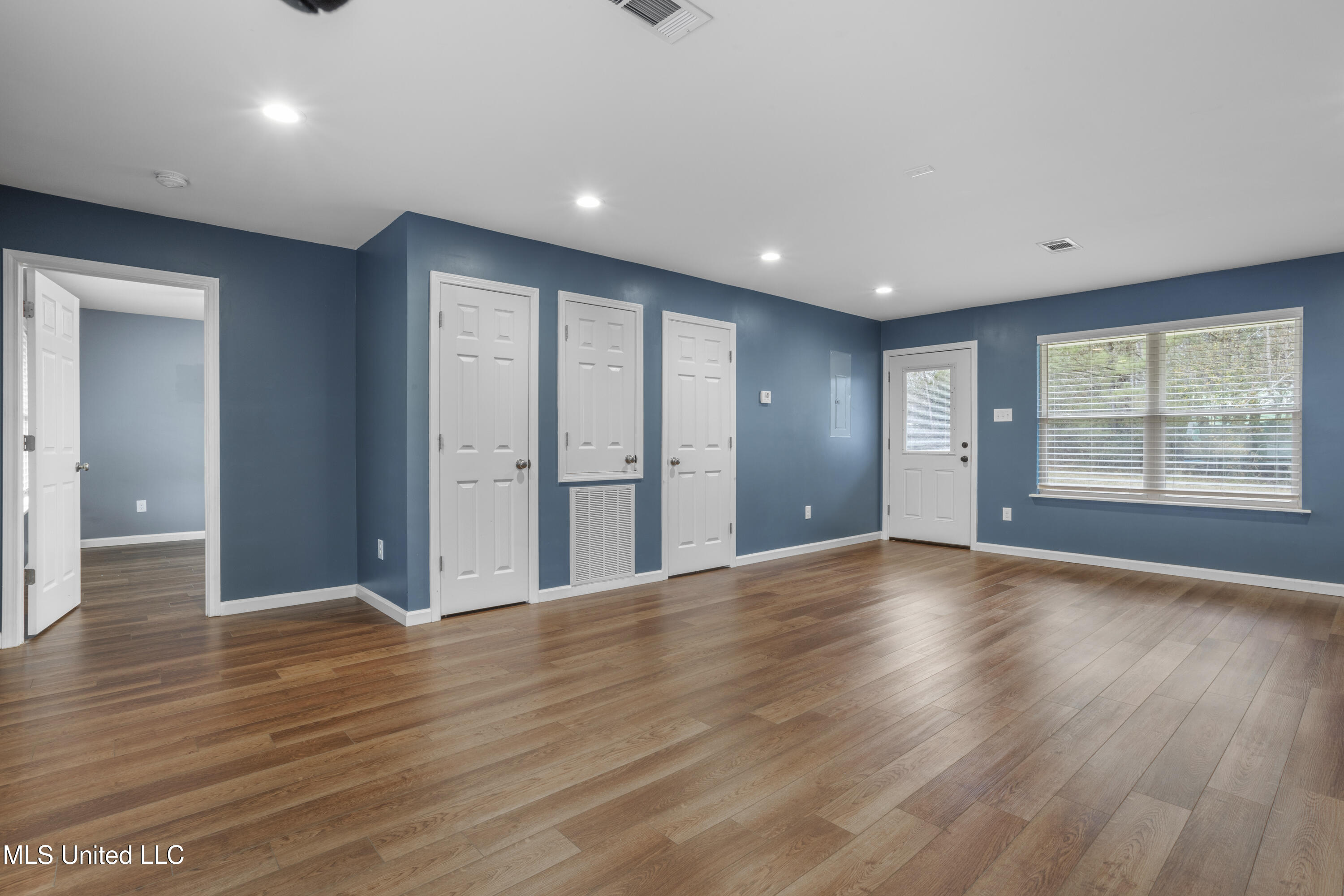 14465 Lumpkin Road Gulfport, MS 39503 - Photo 10 of 35 011