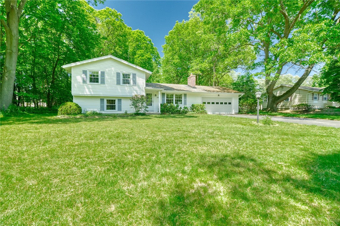 226 Dickinson Road Webster, NY 14580 - Photo 2 of 50