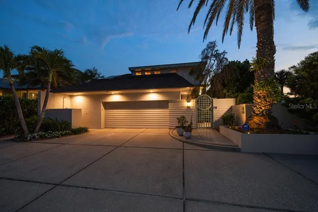 $6,250,000 | 16000 Gulf Boulevard, Redington Beach, FL 33708