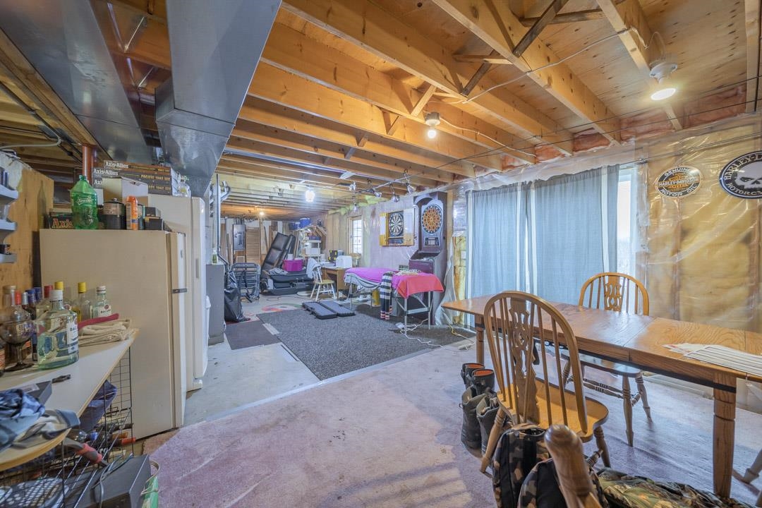 1982 Southgate Drive Lake Summerset, IL 61019 - Photo 22 of 33 a view of a room with gym equipment