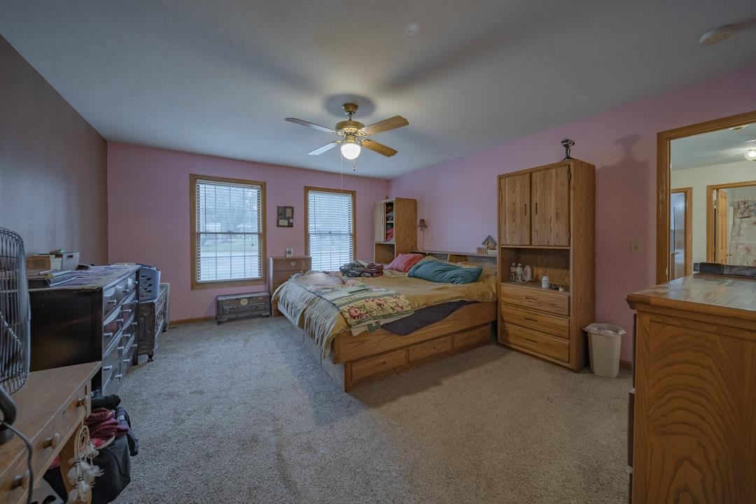 1982 Southgate Drive Lake Summerset, IL 61019 - Photo 9 of 33 a bedroom with a bed dresser and a window