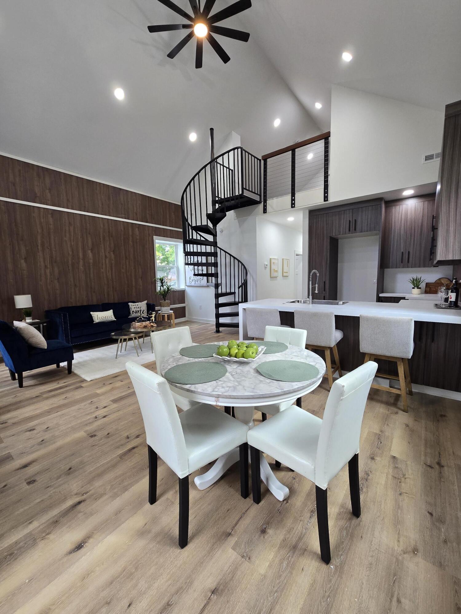 5766 North 42nd Street Milwaukee, WI 53209 - Photo 6 of 25 20251023_101538