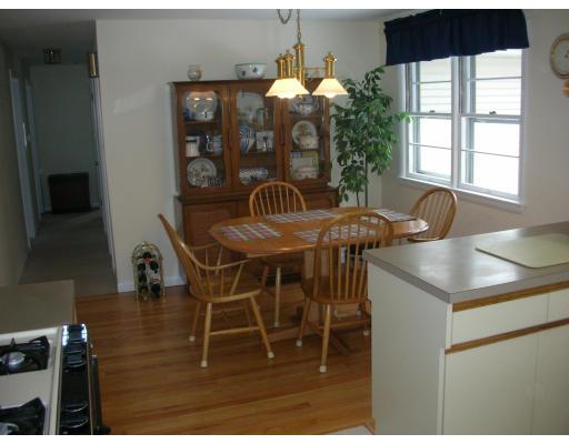 13 Endmoor Road Westford, MA 01886 - Photo 8 of 26 Gallery Image 8