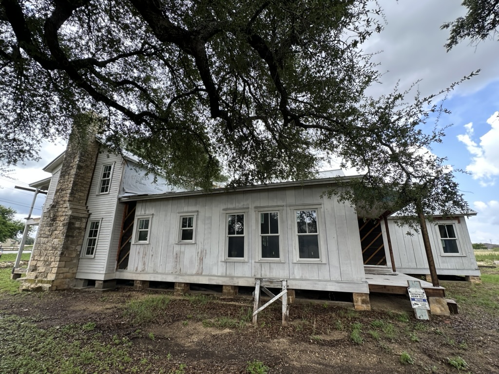 600 South Bagdad Road Leander, TX 78641 - Photo 26 of 36 south side of home