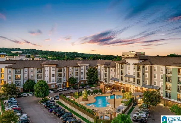 $3,950 | 1860 Oxmoor Road, Unit 532, Birmingham, AL 35209