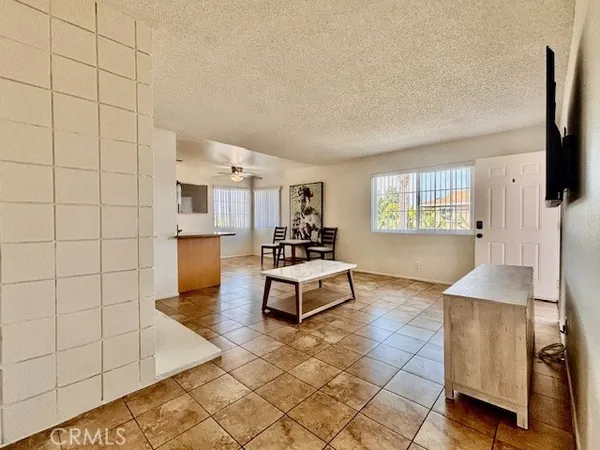 $3,595 | 17102 Emerald Lane, Unit 1, Huntington Beach, CA 92647