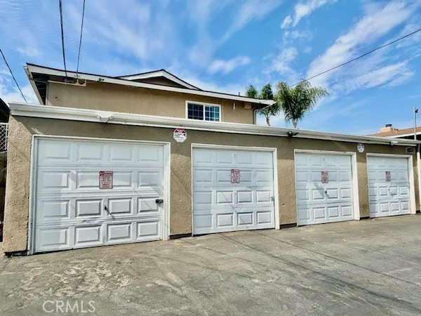 $3,595 | 17102 Emerald Lane, Unit 1, Huntington Beach, CA 92647