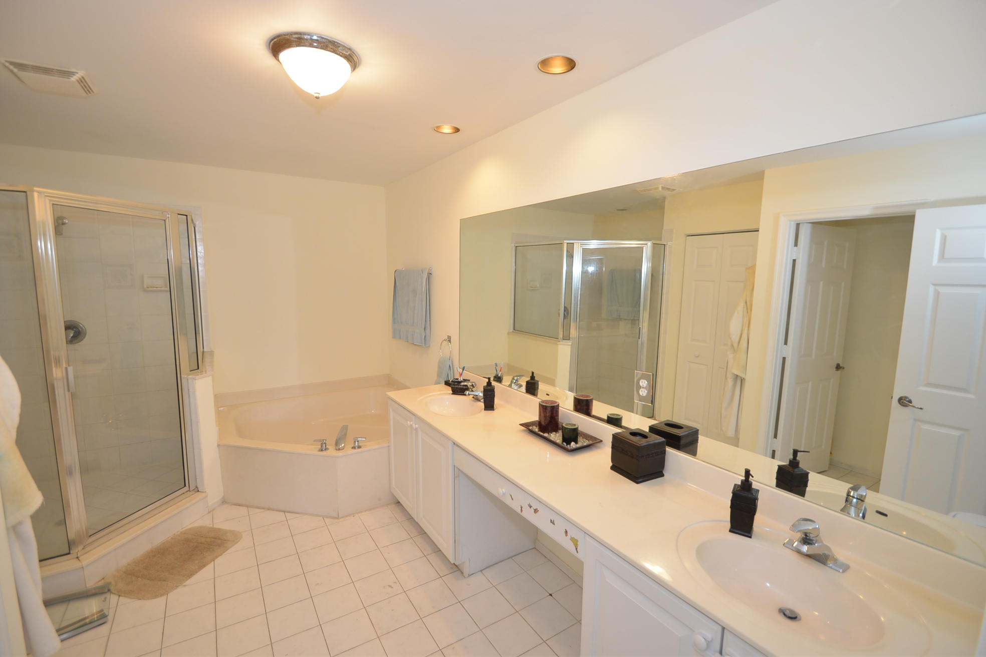 8517 Vía D Oro Boca Raton, FL 33433 - Photo 13 of 32 DSC_7399